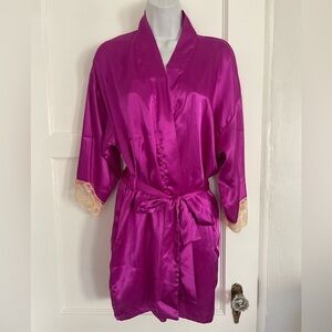 Deadstock vintage Frederick’s of Hollywood robe